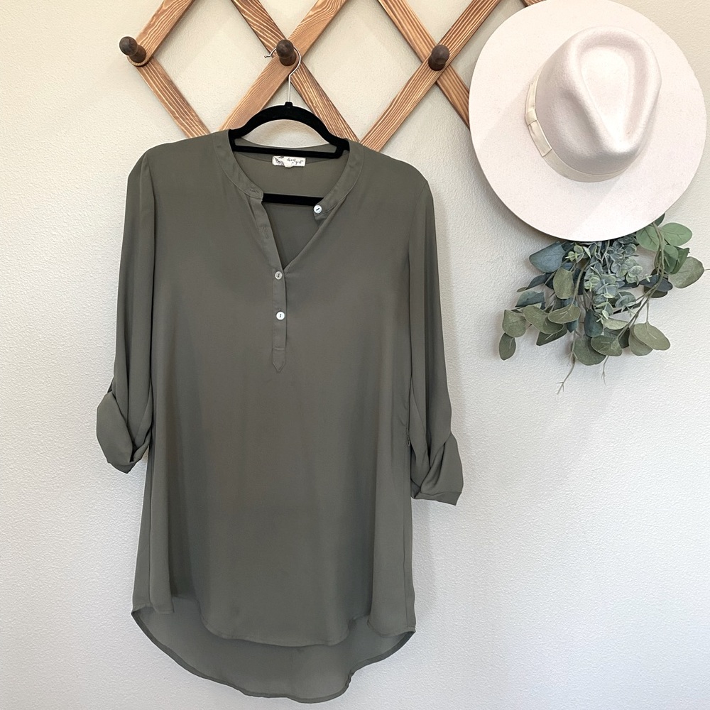 Green buttoned & sheer blouse